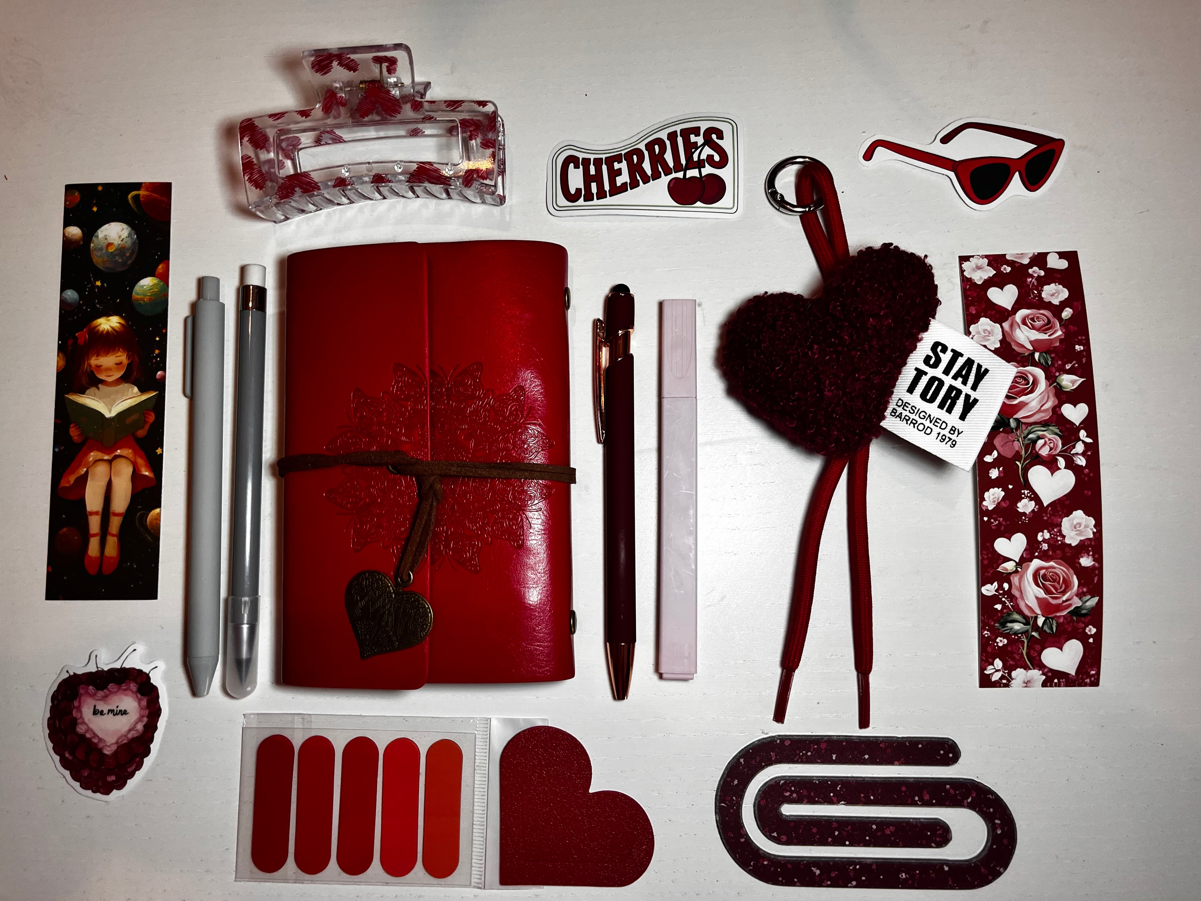 Conjunto cuaderno mini Rojo Corazones