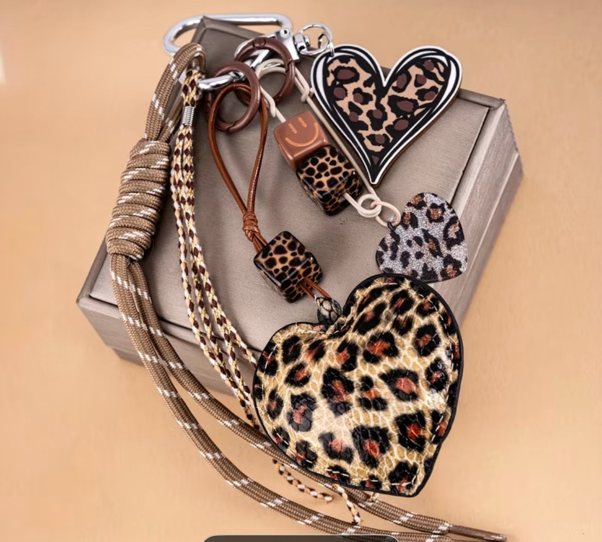 Llavero Corazón Leopardo Amarillo